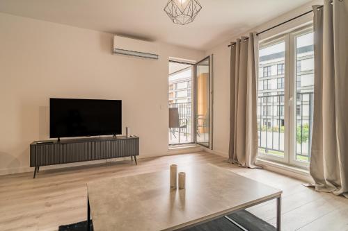 Grzegórzki Apt - Balcony, AC, Shops&Tram nearby - by Rentujemy, Cracovia (foto 7)