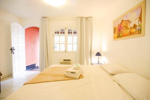 1 double bed, 2 twin beds
