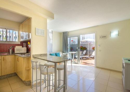 Apartamentos Cocoteros