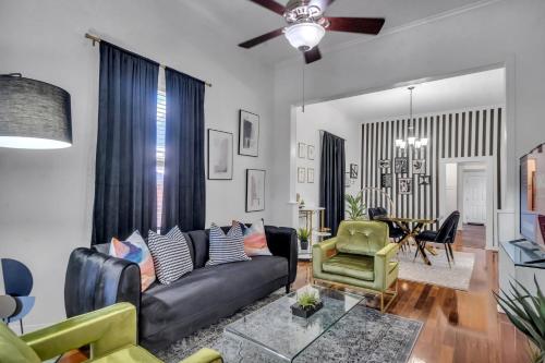 Heart of Ybor City 3bedroom walk to 7th ave in Tampa, USA