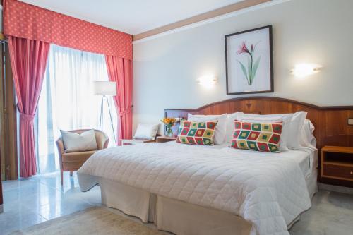 2 twin beds