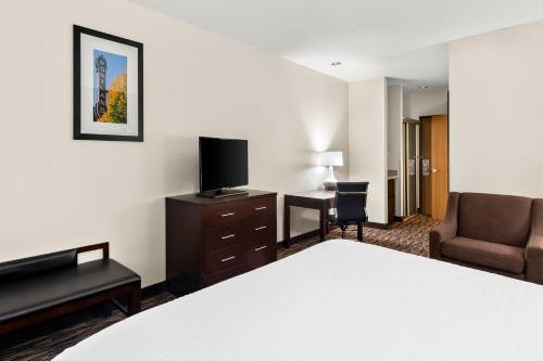 King Room image 2