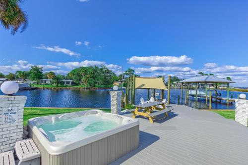온수 욕조, Bay Shore - Pool - Bay Access - Boat Rental in 파나마 시티 (FL)