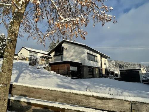 外部景觀, Idyllische Villa mit Sauna auf der Alb in 加默廷根