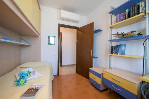 Apartment with Balcony image 6