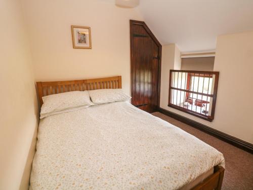 Downsdale Cottage - image 3