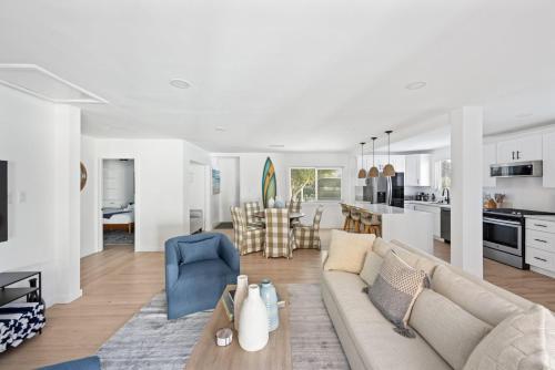 New Listing Culver City Modern Retreat 4 bed with Spa in Los Angeles, USA