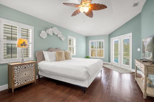 Upstay - Waterside Home with Pool and Hot Tub in Kissimmee, USA