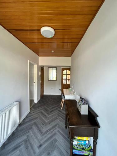 ASCENSION BUNGALOW Beautiful spacious 4 bedrooms & free parking, Bath (fotografie 9)