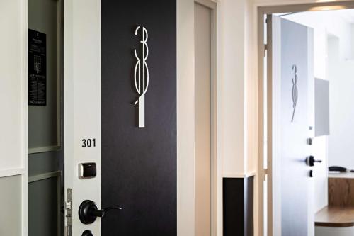 Best Western Paris Gare Saint Lazare - image 10