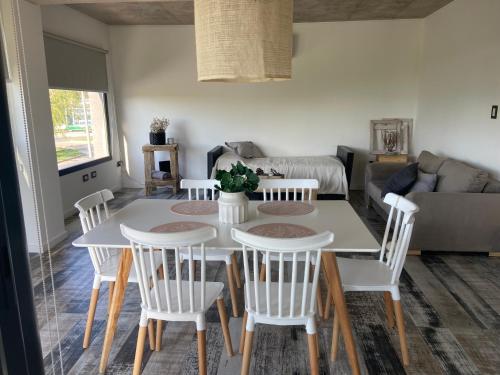 Moderno depto frente al río!