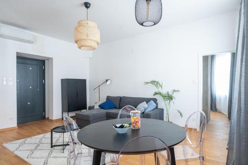 Wally Apartments by Flat White - With Elevator