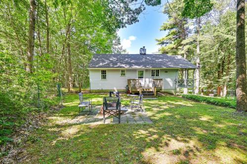 . Becket Home w/ 3-Season Porch: Walk to Lake Access