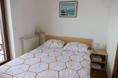 One-Bedroom Apartment with Balcony and Sea View room in Apartments with parking space Senj - 15376
