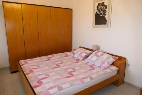 One-Bedroom Apartment with Terrace room in Apartments with parking space Senj - 15376