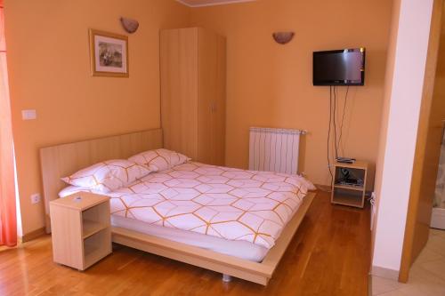 Studio with Balcony and Sea View room in Apartments with parking space Senj - 15376