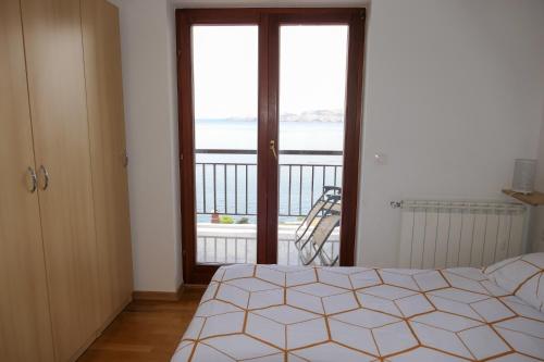 One-Bedroom Apartment with Balcony and Sea View image 10