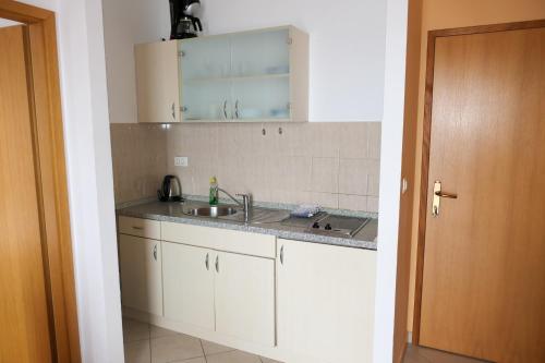One-Bedroom Apartment with Balcony and Sea View image 6