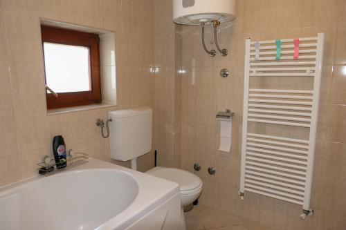 Three-Bedroom Apartment with Balcony and Sea View image 8