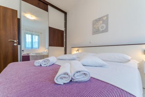 One-Bedroom Apartment with Terrace image 10