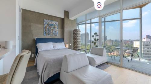 New Loft in front of the Cibeles roundabout