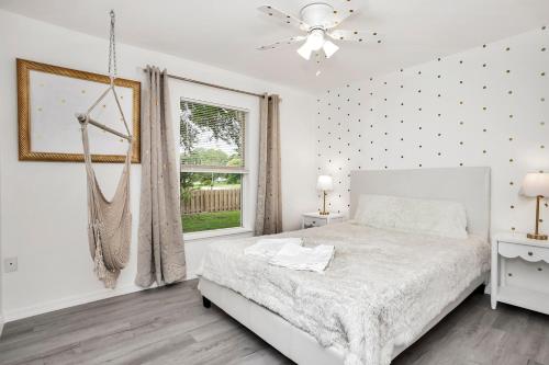 Family friendly paradise Pool Home! in Palm Bay, USA
