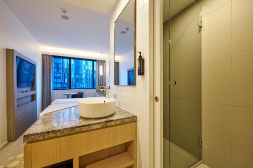 room detail thumbnail 2