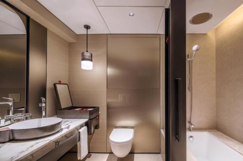 room detail thumbnail 2