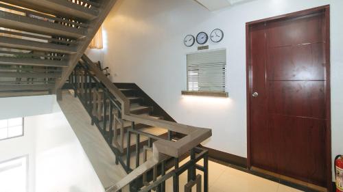 RedDoorz @ MGP Apartelle near Espana - 숙소 외관