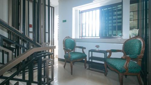 RedDoorz @ MGP Apartelle near Espana - 숙소 외관