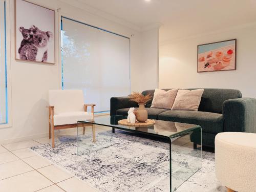 Gold Coast Oasis Villa at Theme Park in Coomera