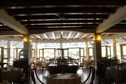Restaurant, Hotel Martino Spa and Resort in Alajuela