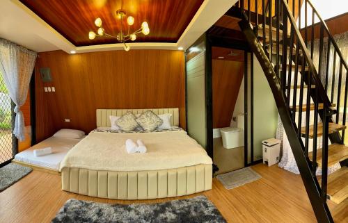 2 bedrooms, 4 beds