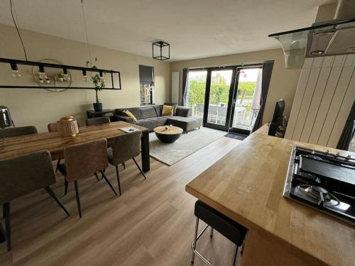 Vakantiehuis aan het water in Groenlandsekade en Vinkenkade