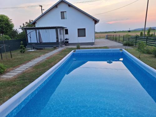 kuća za odmor Domus Alba (kuca za odmor Domus Alba) in Beli Manastira