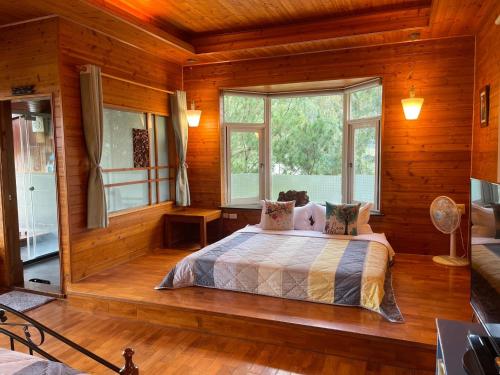 Quadruple Room image 3