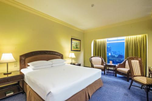 Superior Room room in Waterfront Cebu City Hotel & Casino