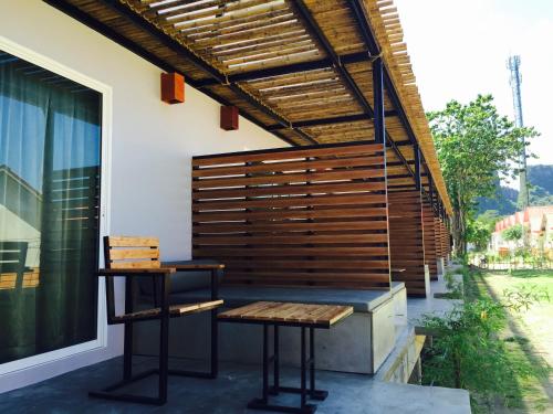 Varanda/terraço, The Hip Resort @ Phi Phi (The Hip Resort at Phi Phi) in Loh Ba Gao