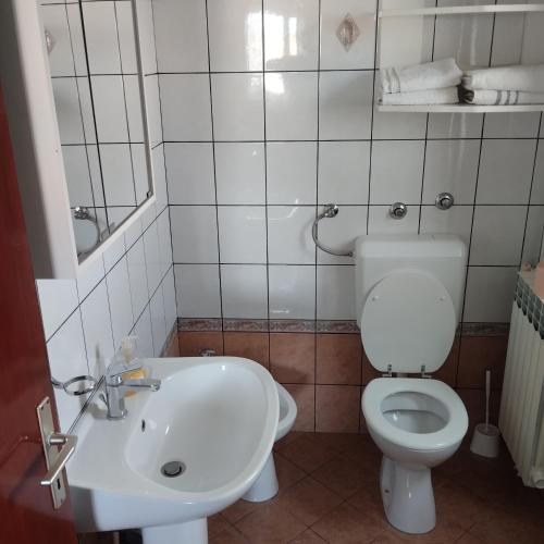 Studio with Terrace and Sea View (2 Adults) image 1