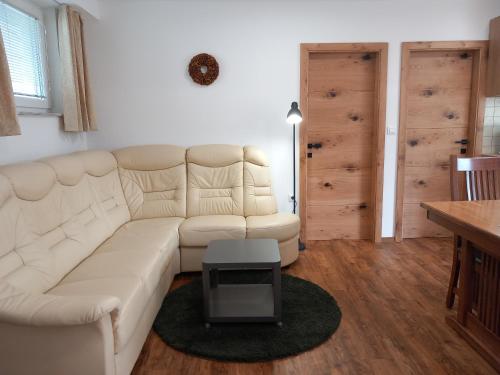 Apartments Markež - image 8