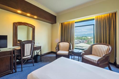 Superior Room image 7