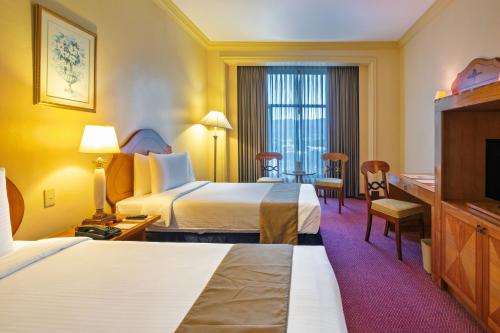 Deluxe Room image 4