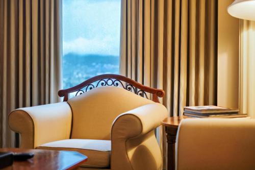 Ambassador Suite image 7