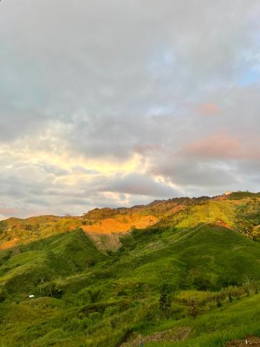 Remedios and Beverly Hills at Marilog, Buda