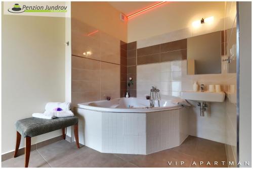 Double or twin room, deluxe, spa bathtub