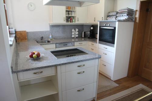 Kitchen, Ferienwohnungen Schlader in Zell Am Moos