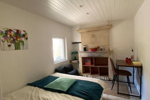 Three room apt close to Caen City Center