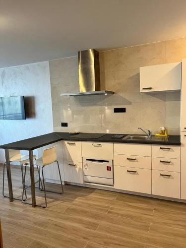 Konyha, B-Aparthotels Montgomery near Autoworld Múzeum