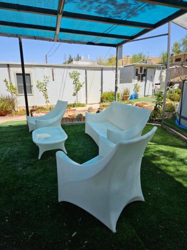 חצבים על הואדי in Hatsavim