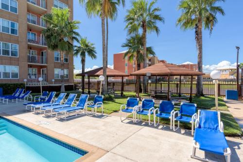 Gulfview ll by Padre Getaways - image 9